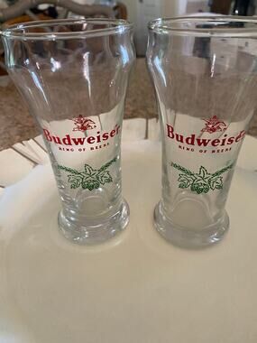 1980s BUDWEISER Beer Hopps Print Pilsner Flute Glass Barware 10 Oz set of 2